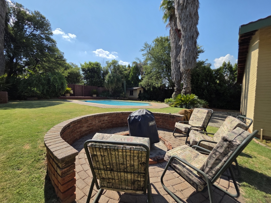 5 Bedroom Property for Sale in Riebeeckstad Free State